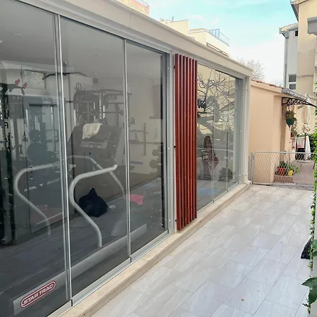 דירה Luxury Lucy With Terace & Fittnes Centar