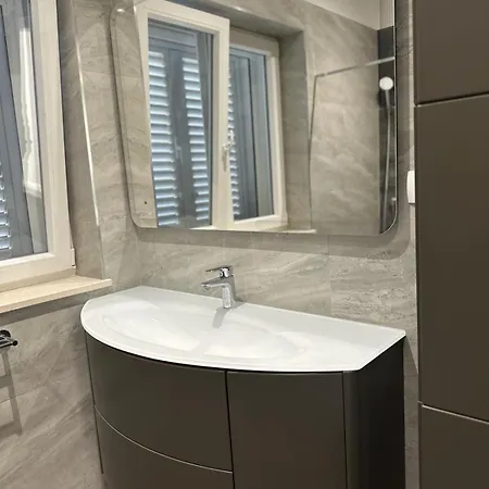 Apartmán Luxury Lucy With Terace & Fittnes Centar
